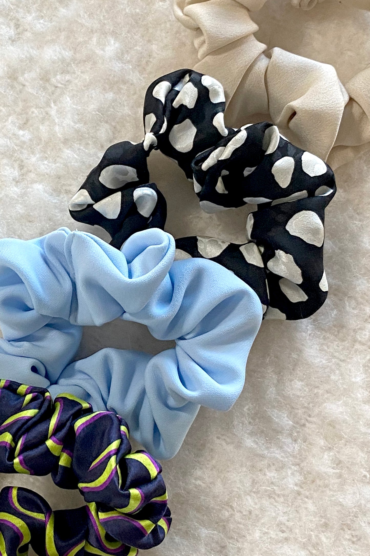 Cyndi Scrunchie
